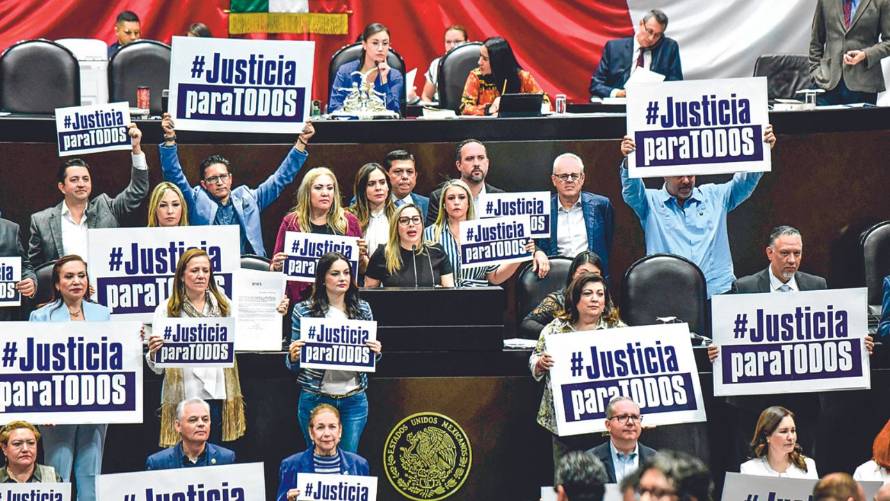 Ahora, continuó el académico, al no suspenderse el acto de autoridad demandado en un amparo, podrán pasar años hasta que los jueces resuelvan si es válido o no.