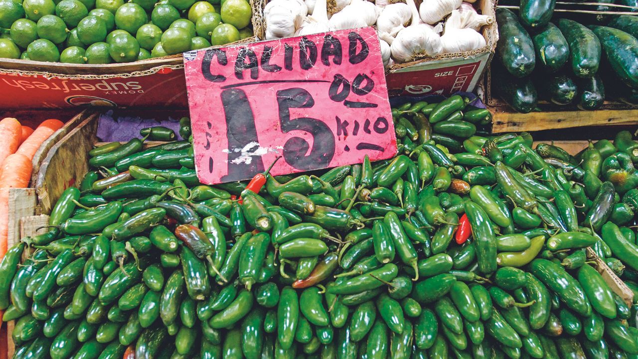 Durante la primera quincena de abril, aumentó el costo de productos agropecuarios como el chile serrano que registró un rebote de 31.81%