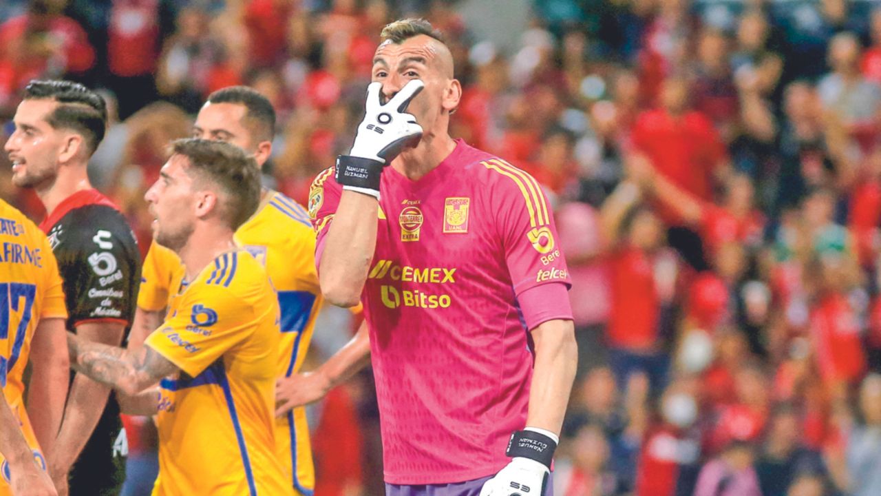 Increpado por el escándalo que supuso el accionar de Nahuel Guzmán, durante el último Clásico Regio disputado en el estadio de Rayados de Monterrey, Antonio Sancho