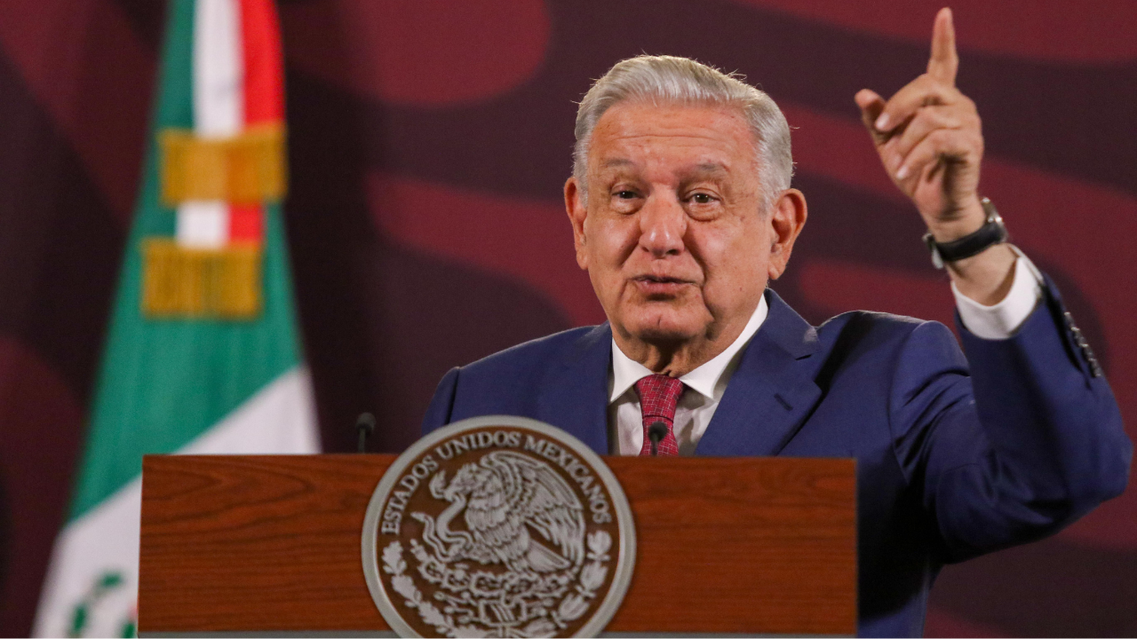 AMLO apoya a músicos de Sinaloa