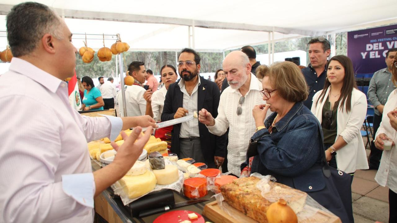 Aromas y sabores desbordan el Naucalli con el Festival Cultura del Vino y el Queso