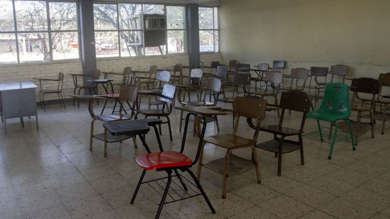 Foto:Cuartoscuro|Por negarse a participar, estudiante lanza contra el pizarrón a maestra