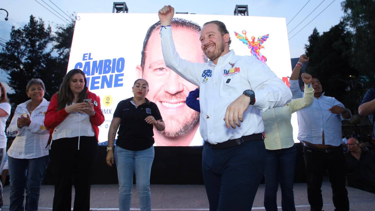 El candidato del PAN, PRI y PRD a la jefatura de Gobierno, Santiago Taboada, sumó a su campaña a liderazgos del “Grupo Fortaleza”.