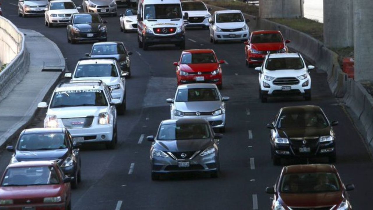 Qué autos no circulan este 14 de mayo a causa de la contingencia ambiental