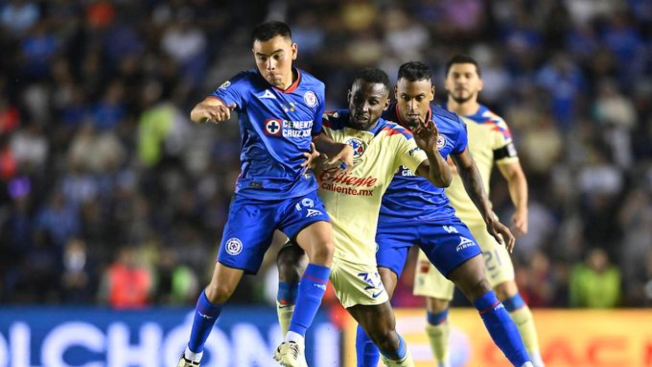 Final entre América y Cruz Azul demorada por lluvias en CDMX