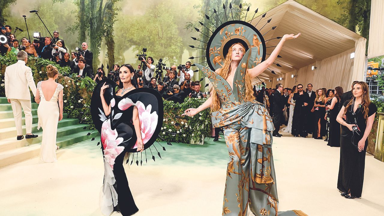 La edición 2024 de la MET Gala, vio atuendos que destacaron por mezclar flores, los cuales fueron portados por grandes figuras de la cultura pop actual