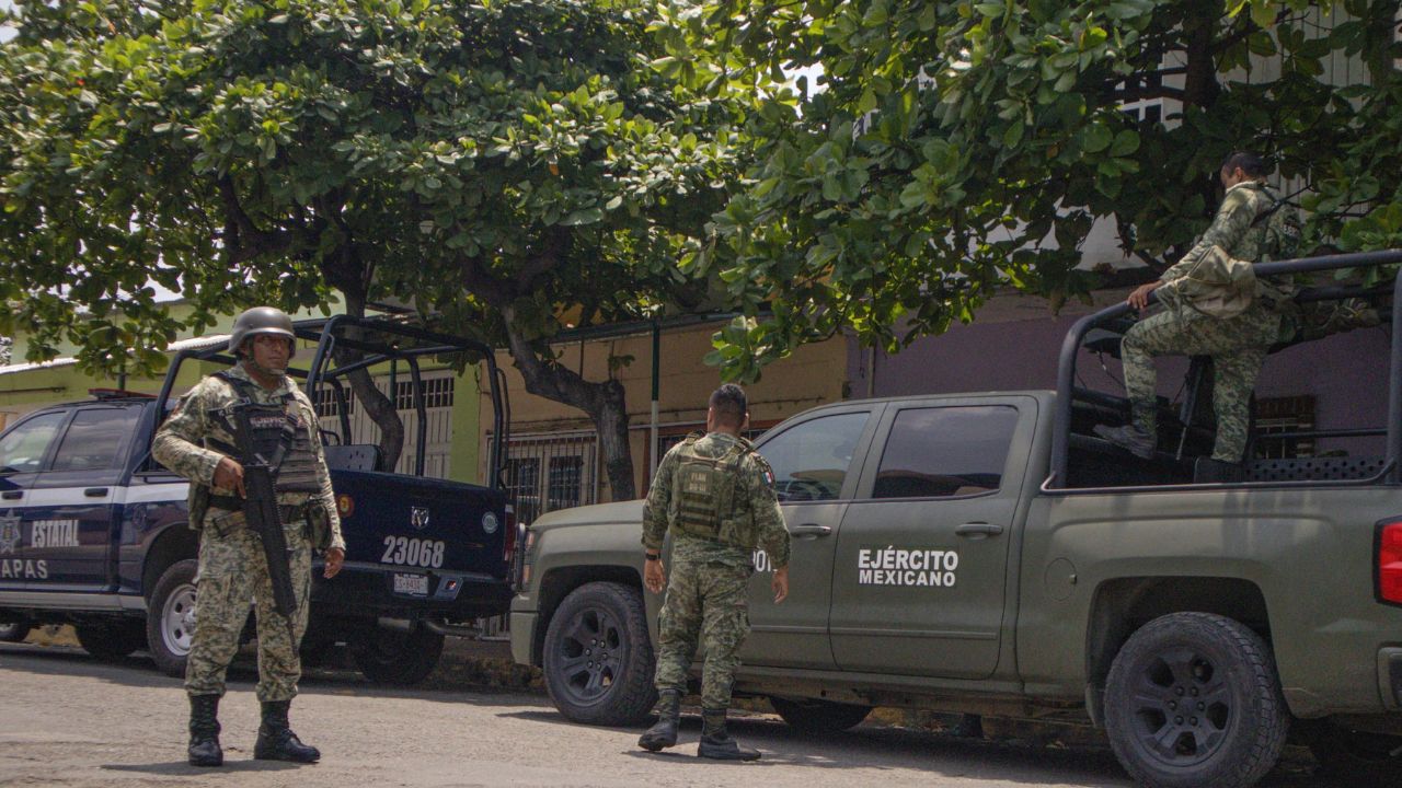 Berta García se siente cansada y enferma tras buscar durante ocho años a su hijo Manuel, uno de los más de 100 mil desaparecidos en un México asolado por la violencia del narcotráfico