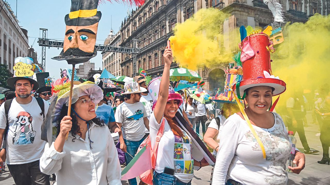 Participación. De acuerdo con el gobierno local, alrededor de 20 mil personas asistieron a la caminata en la Plaza de la Constitución.