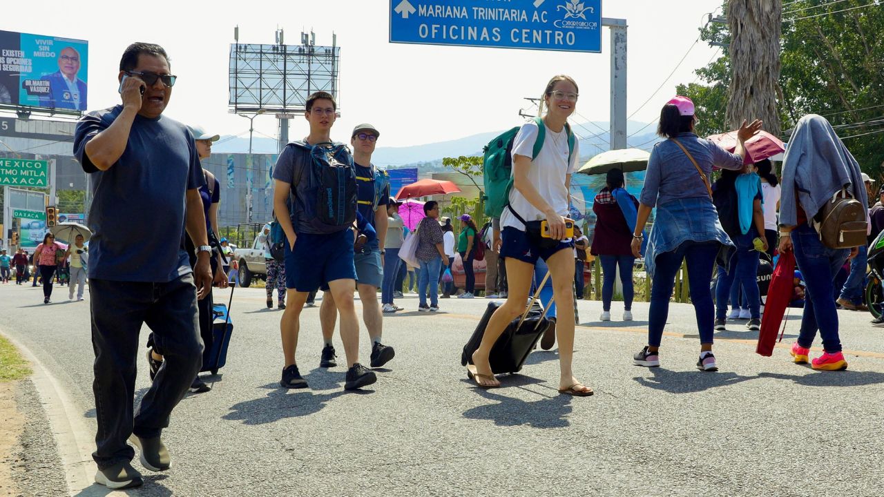 Entre el 5 y el 11 de mayo se registraron 19 defunciones en México atribuidas a la denominada segunda ola de calor, informó la Secretaría de Salud en el informe semanal de vigilancia epidemiológica más reciente.