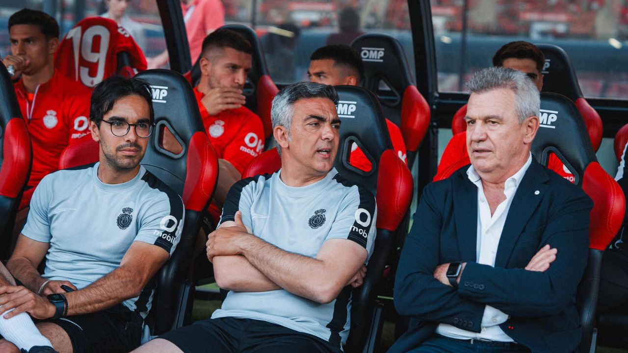 Tras poco más de dos años de haber tomado el mando del conjunto para concluir con la temporada 2021-2022, Mallorca confirmó la salida de Javier Aguirre para la próxima temporada