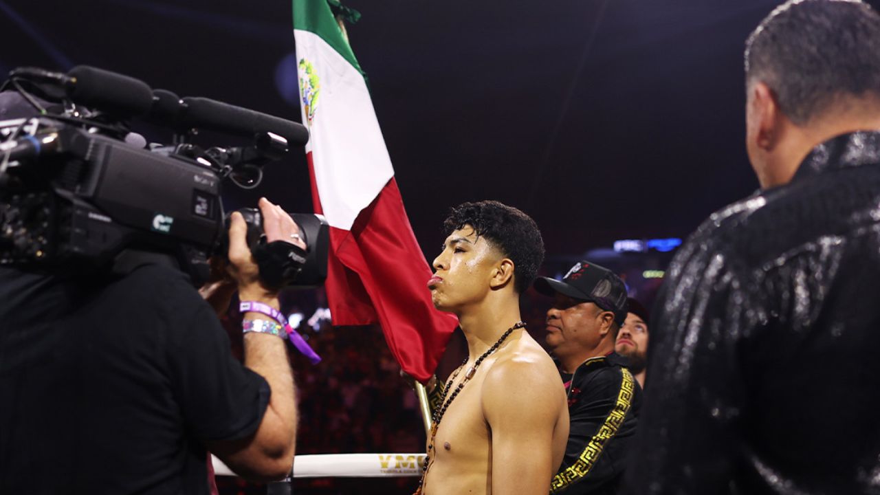 Días después de vivir su primera caída como boxeador profesional, tras el fallido combate que tuvo ante Saúl Álvarez, el mexicano Jaime Munguía agradeció el apoyo brindado a su carrera y person