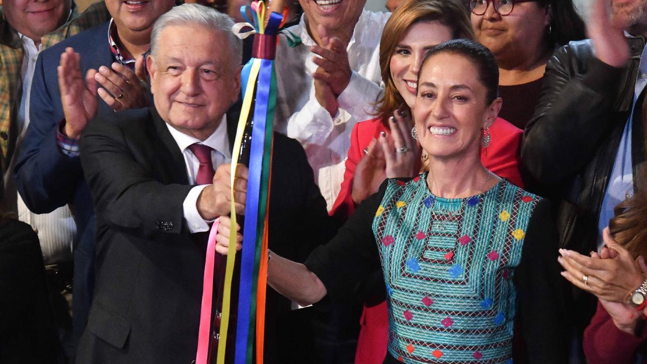 La candidata presidencial Claudia Sheinbaum señaló que Andrés Manuel López Obrador quedará como el mejor presidente de la historia de México.