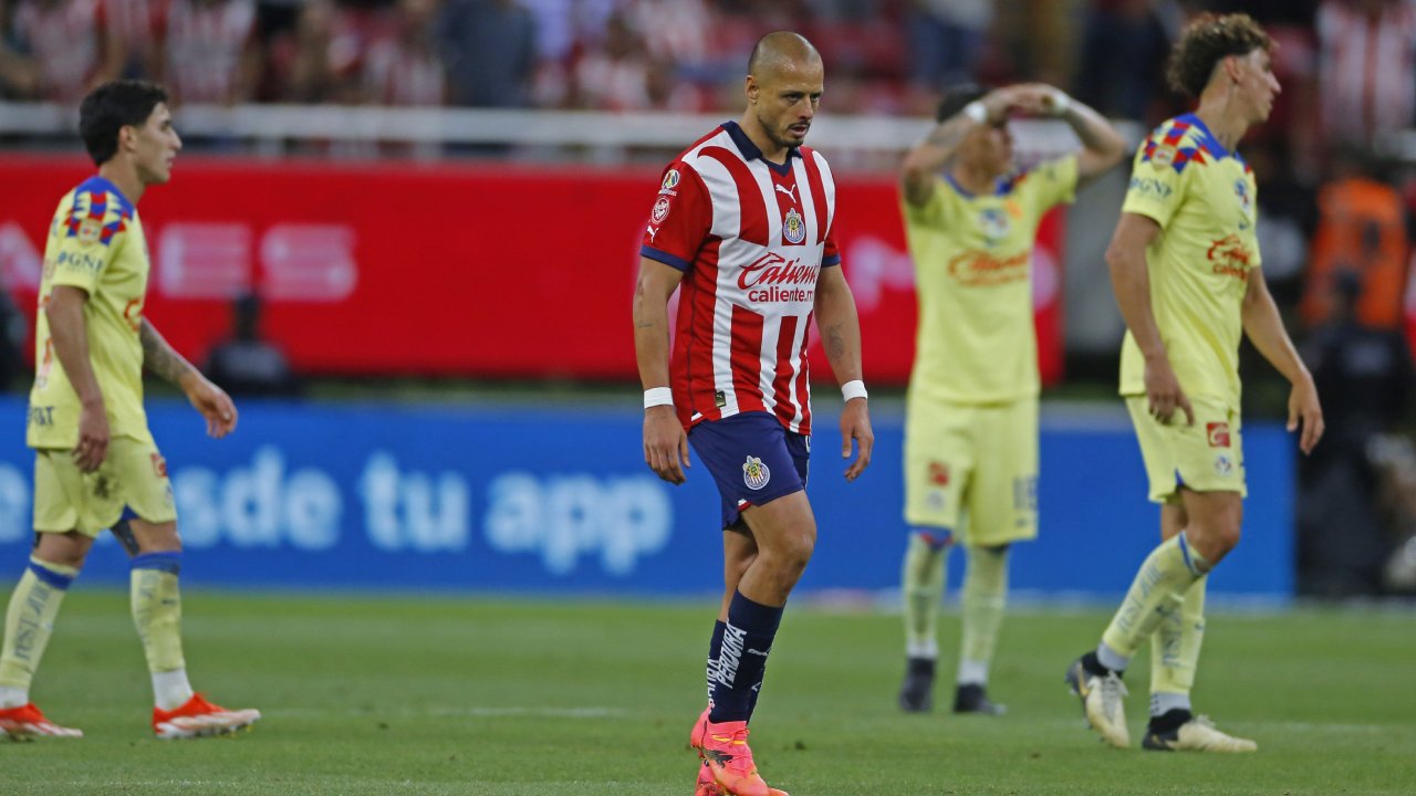 Sin goles, así quedó la ida de las semifinales del "Clásico Nacional" entre Chivas y América, este miércoles 15 de mayo en el Estadio Akron.