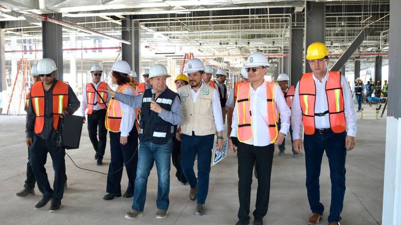 Durazo entrega 4 mil 198 becas a estudiantes de universidades públicas del municipio de Navojoa