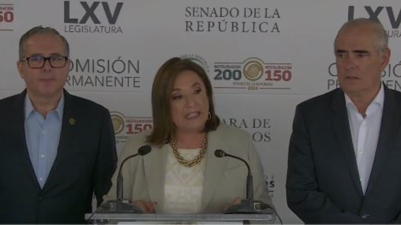 Xochitl Galvez - AMLO tipificado