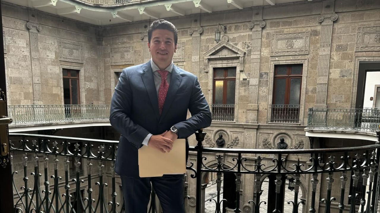 VISITA. El gobernador Samuel García estuvo ayer en Palacio Nacional.