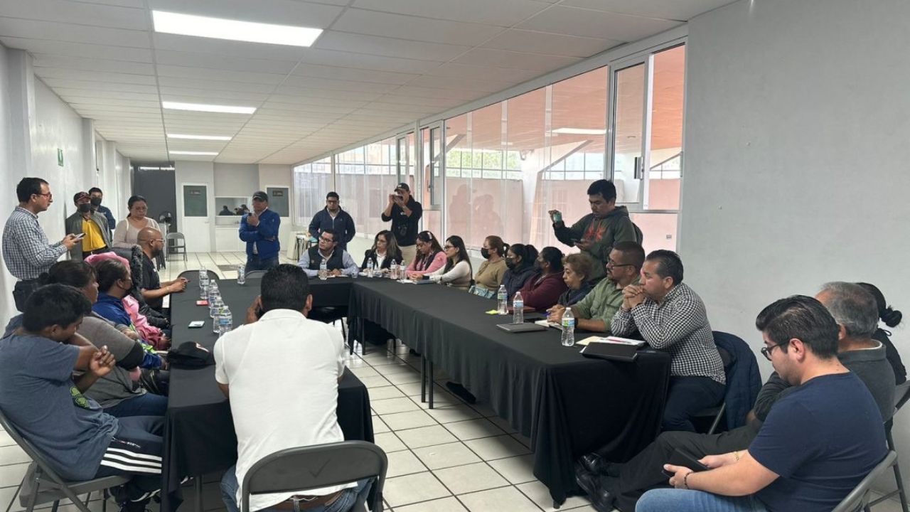 Veracruz. Padres de los jóvenes asesinados que protestaban contra la contaminación generada por la empresa se reunieron con autoridades.