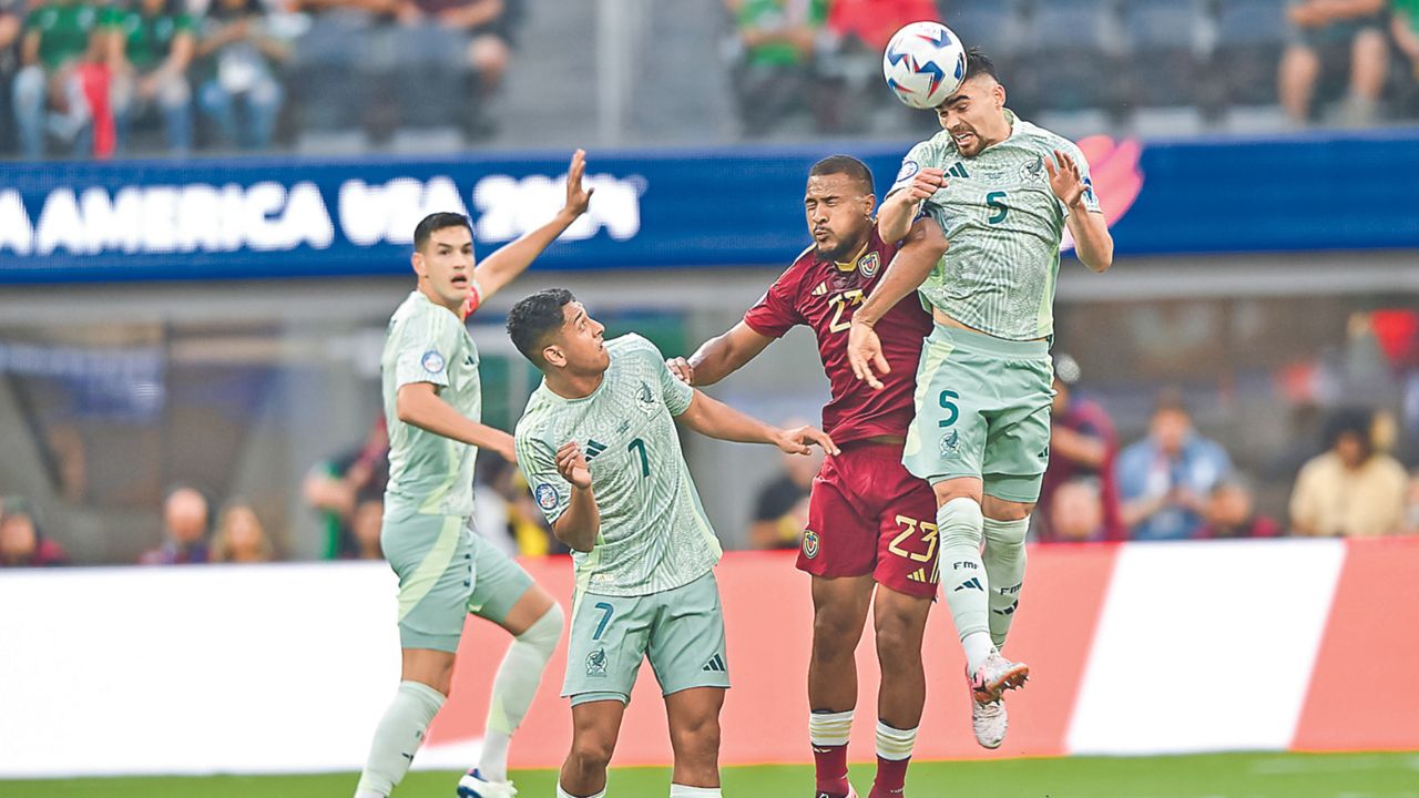 El Tricolor quedó obligado a ganar su último juego de primera ronda el domingo para mantenerse con vida en el torneo