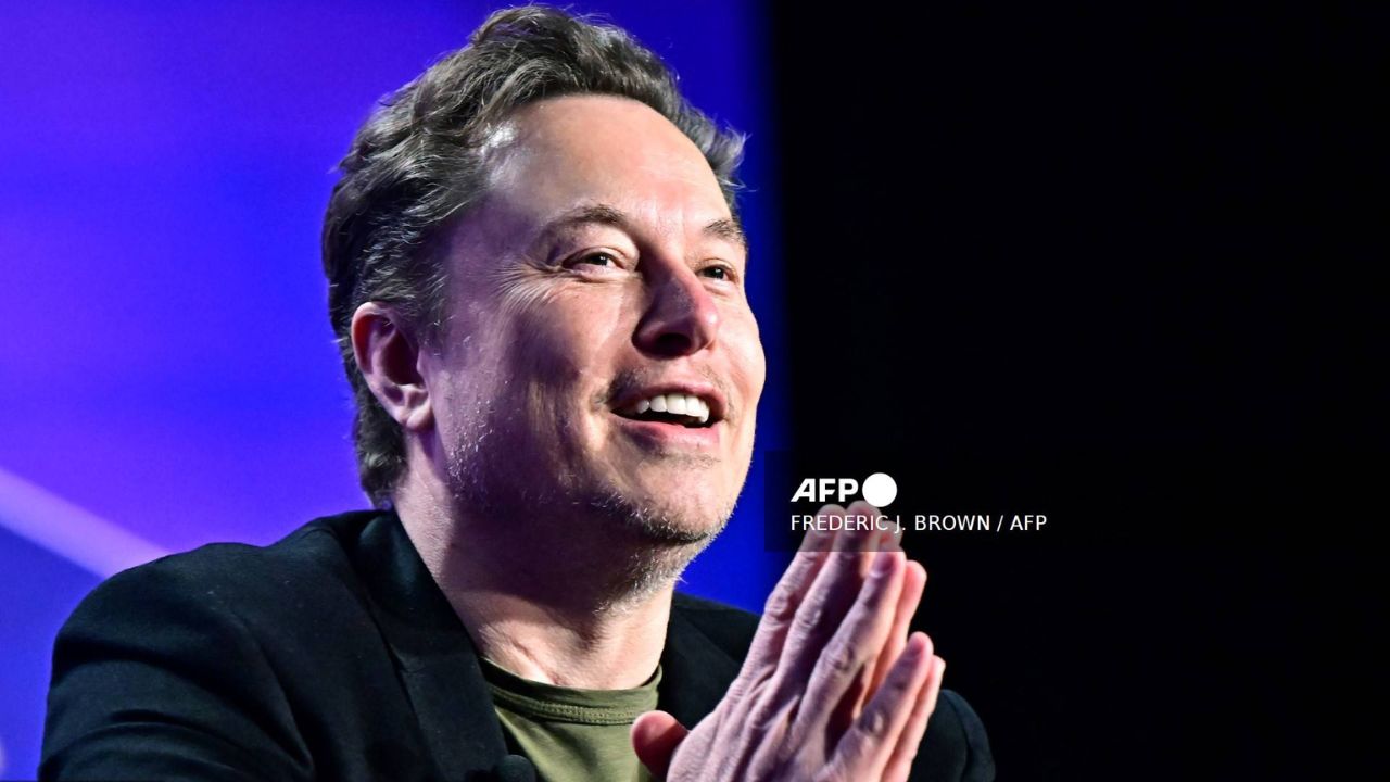 Elon Musk amaga con prohibir Apple en sus empresas tras acuerdo con OpenAI