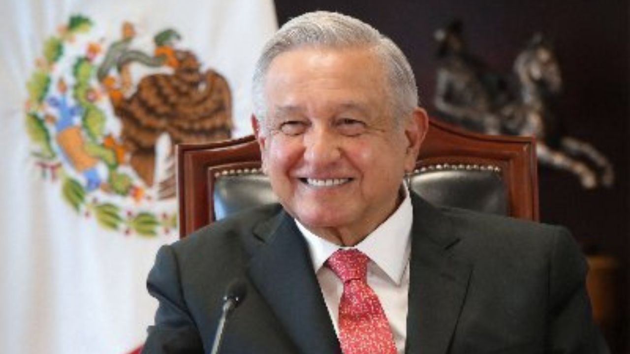 AMLO advierte: sin principios Morena se acaba