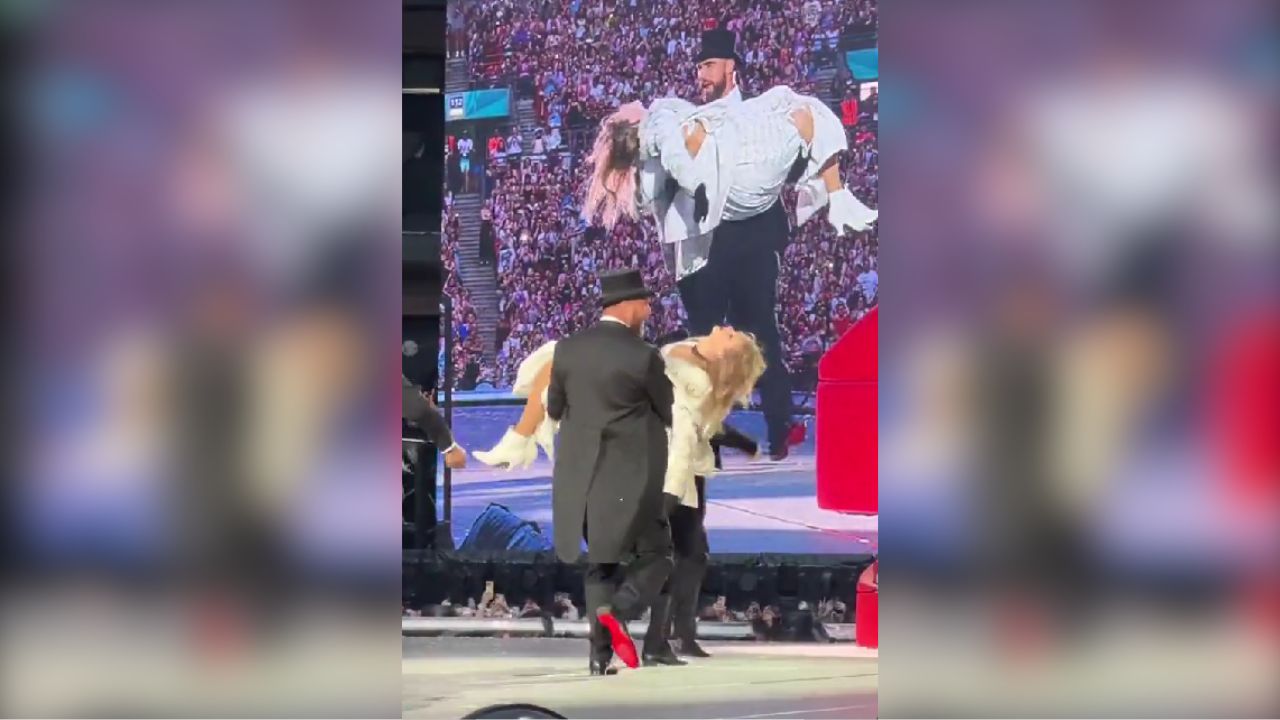 Travis Kelce aparece como bailarín en concierto de Taylor Swift