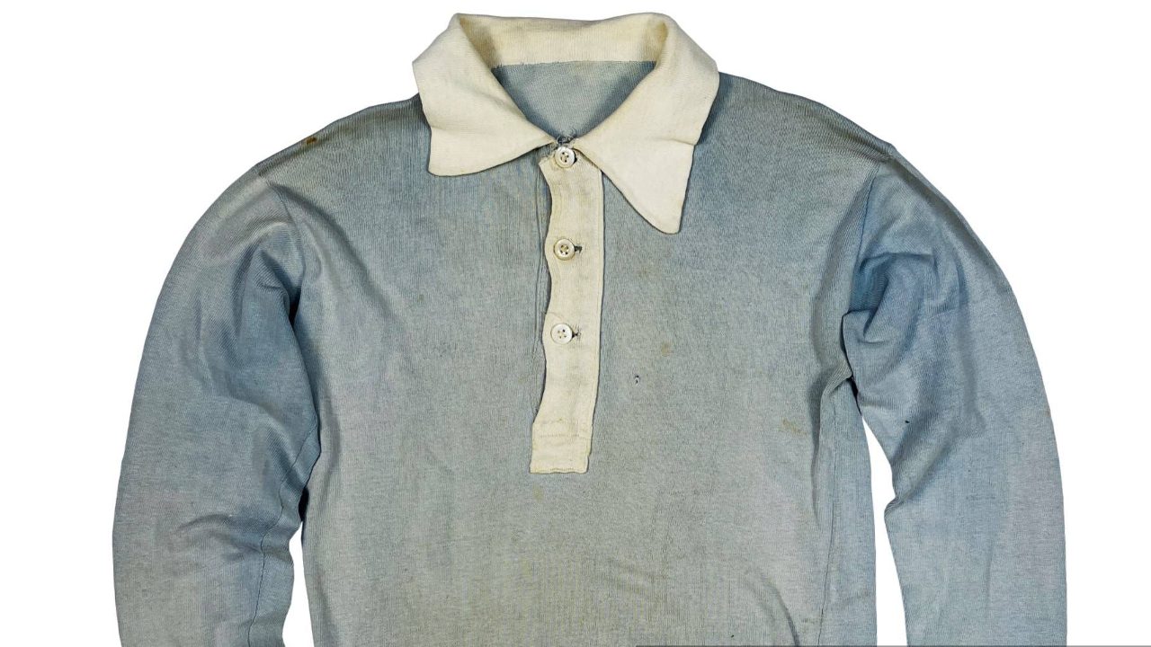 Una camisa de futbol de la Selección de Uruguay, que logró la medalla de oro en los Juegos Olímpicos de París 1924, fue subastada