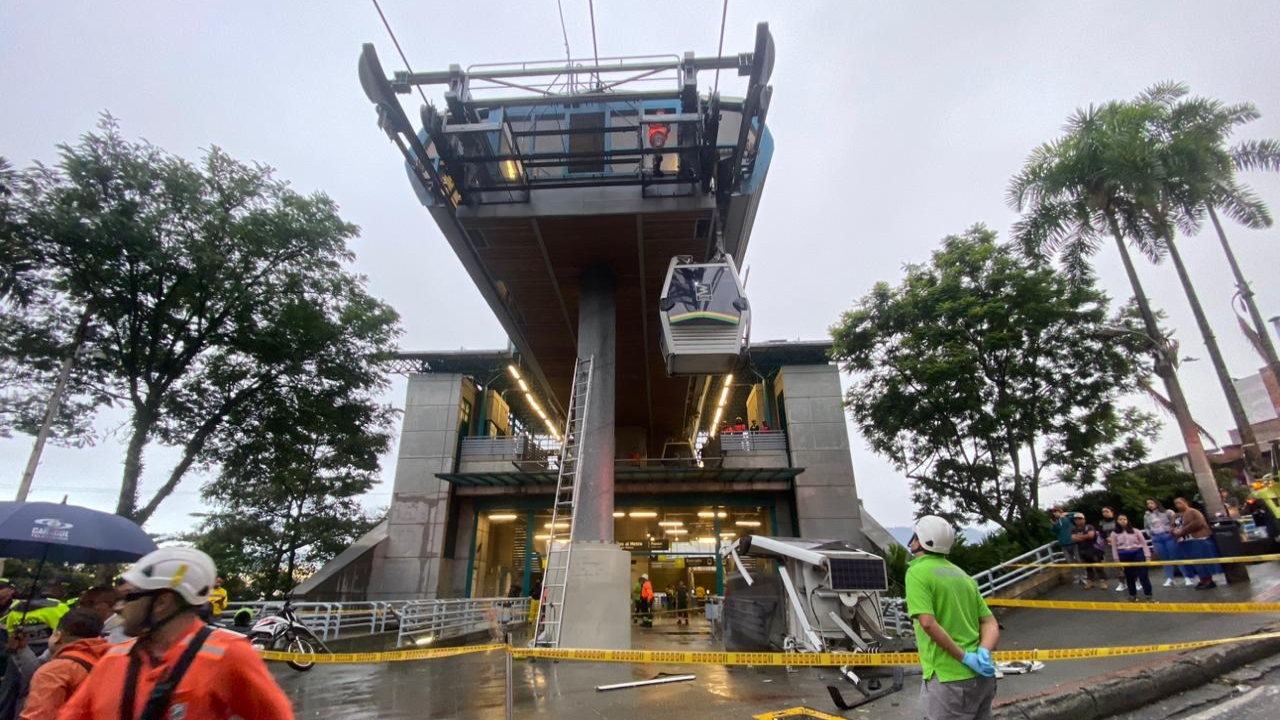 Foto: RCN RadioMedellín/ Cae teleférico en Medellín Colombia