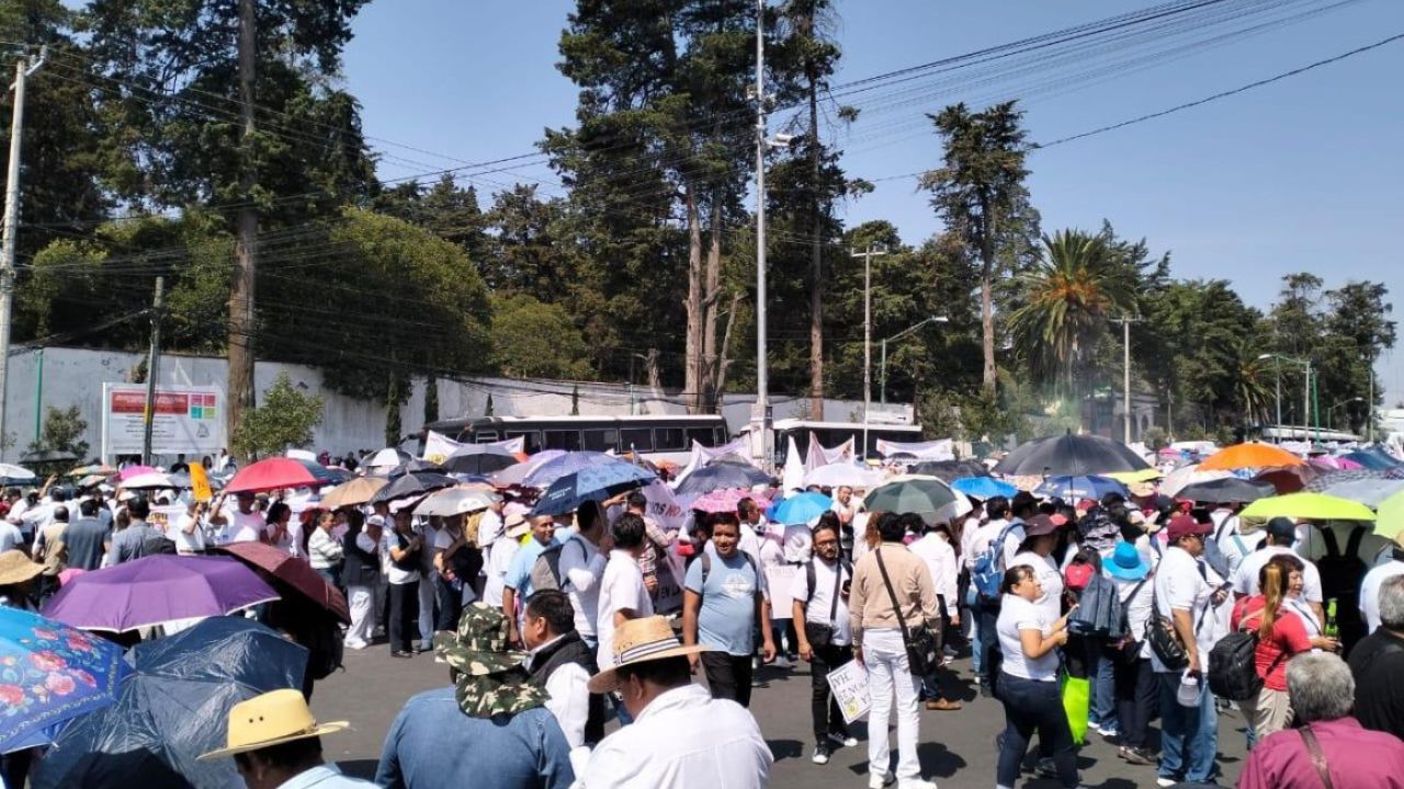 PROTESTA. Integrantes del ISEM pidieron además pagos no cubiertos.