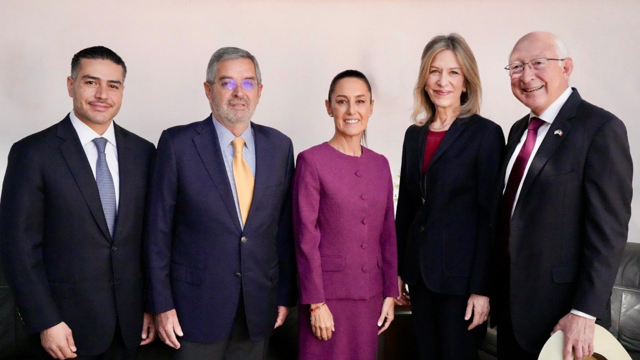 El Embajador de EU en México, Ken Salazar, celebró la reunión que sostuvo la Comitiva del Presidente Joe Biden con Claudia Sheinbaum