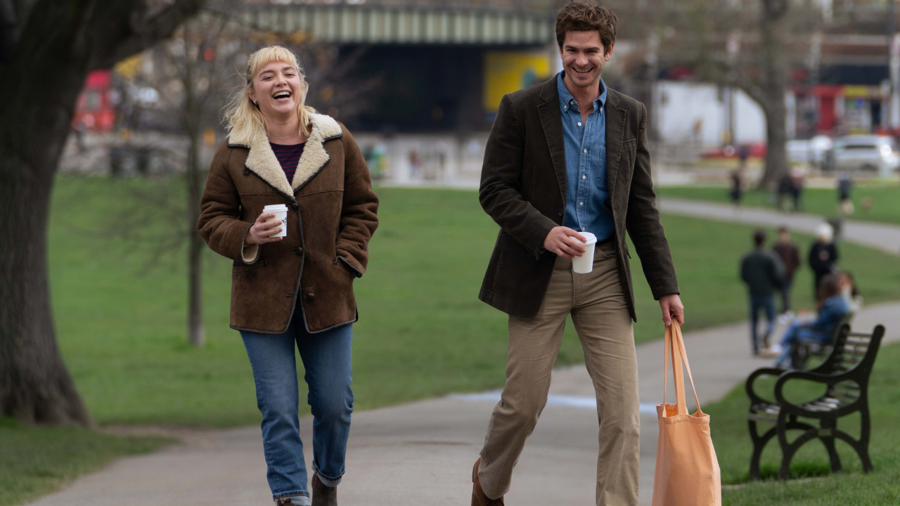 Florence Pugh y Andre Garfield en el set de 'We Live in Time'.