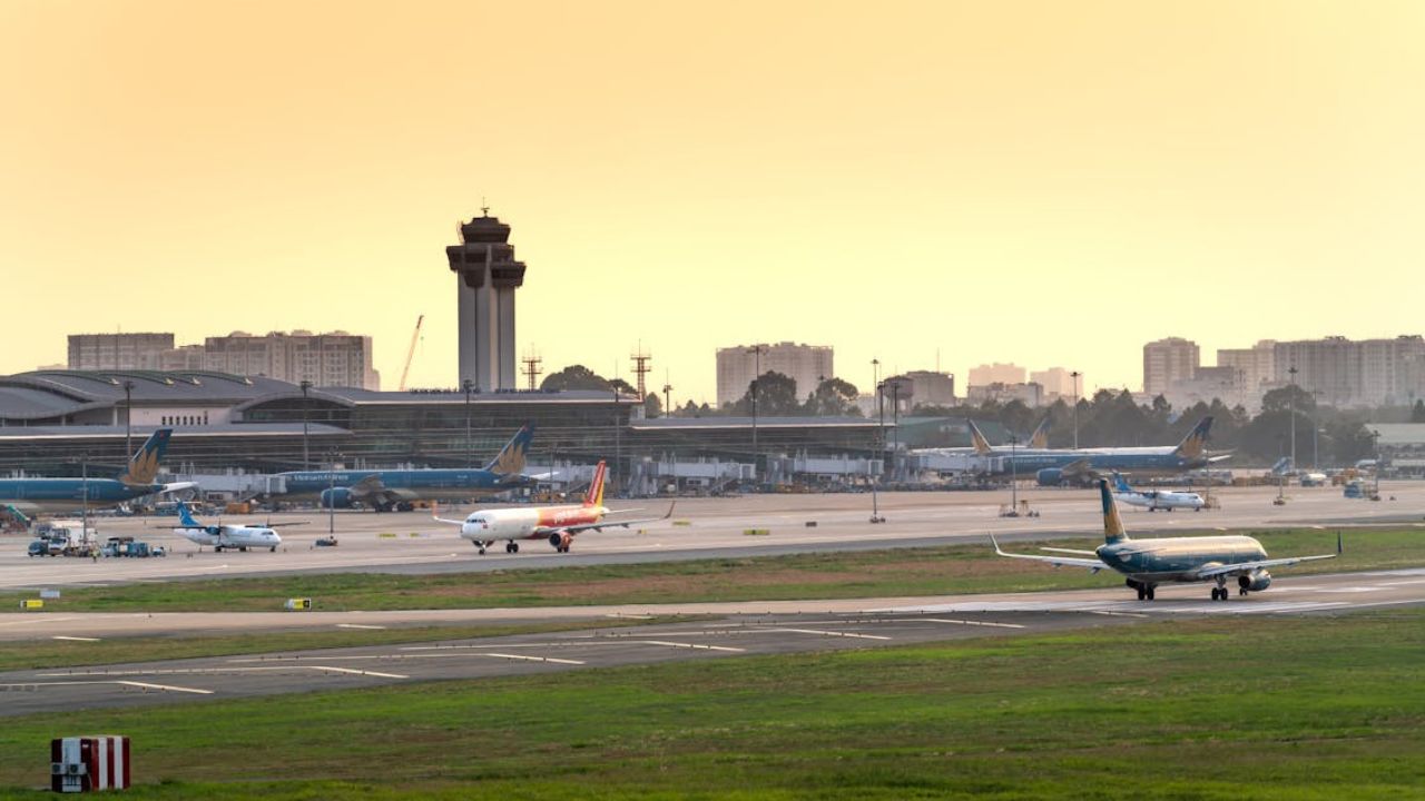 Cuál es el día más barato para viajar en avión