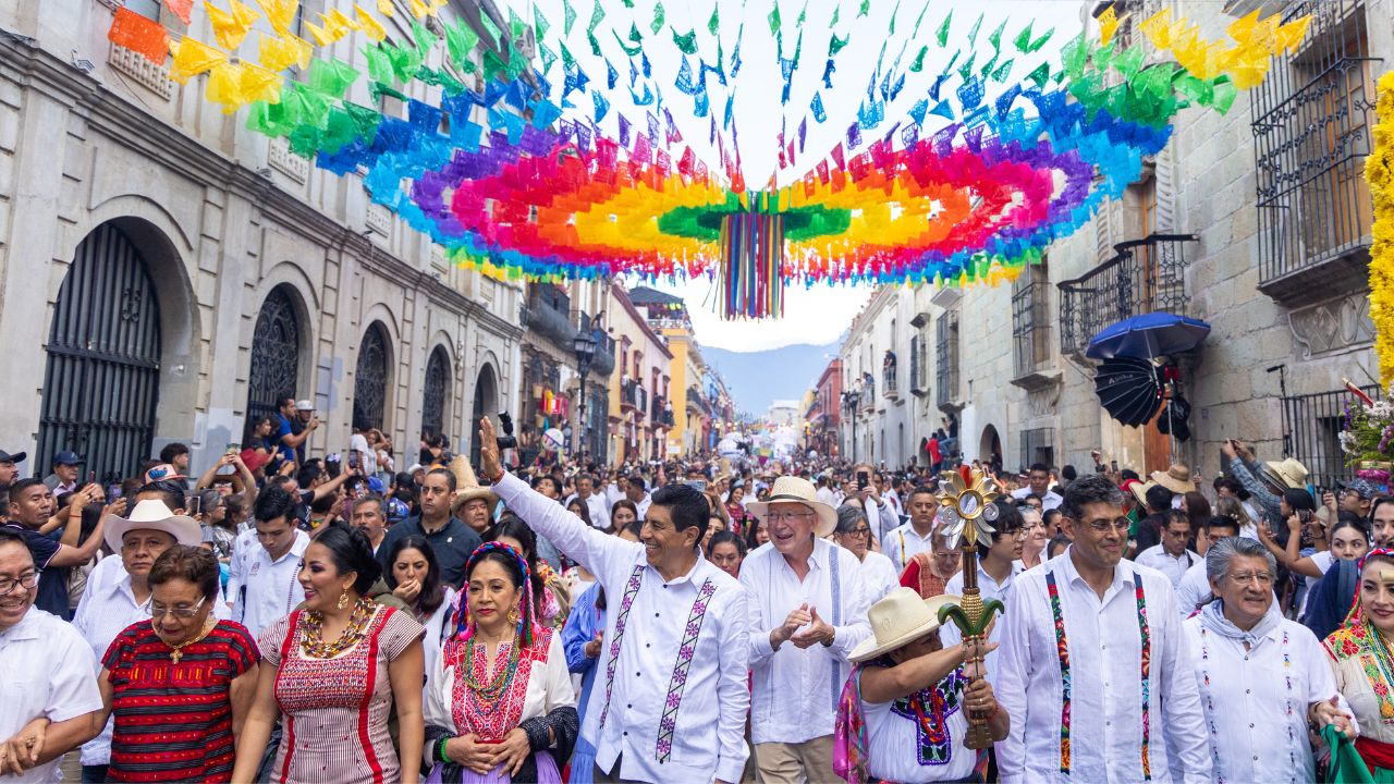 Este fin de semana se realizan otros emblemáticos eventos como el Bani Stui Gulal, Donají la Leyenda y nuevamente el Desfile de Delegaciones