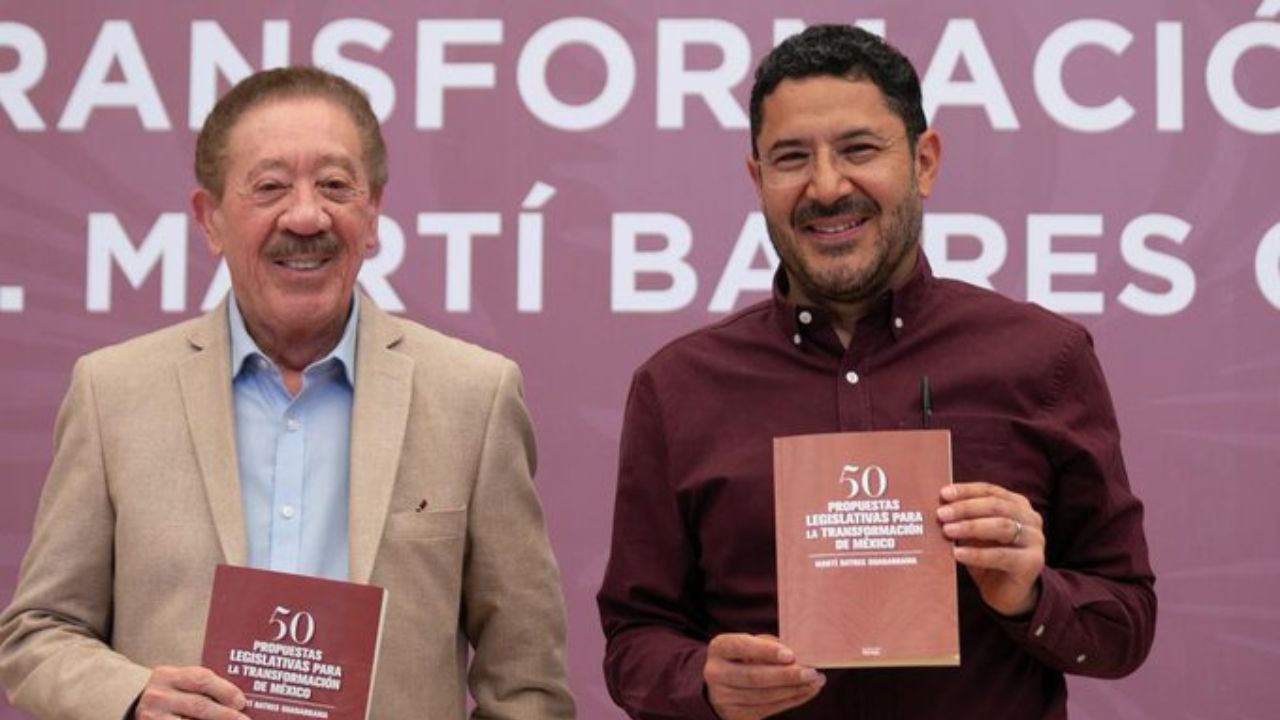 Martí Batres presenta su libro 14, enfocado en propuestas legislativas