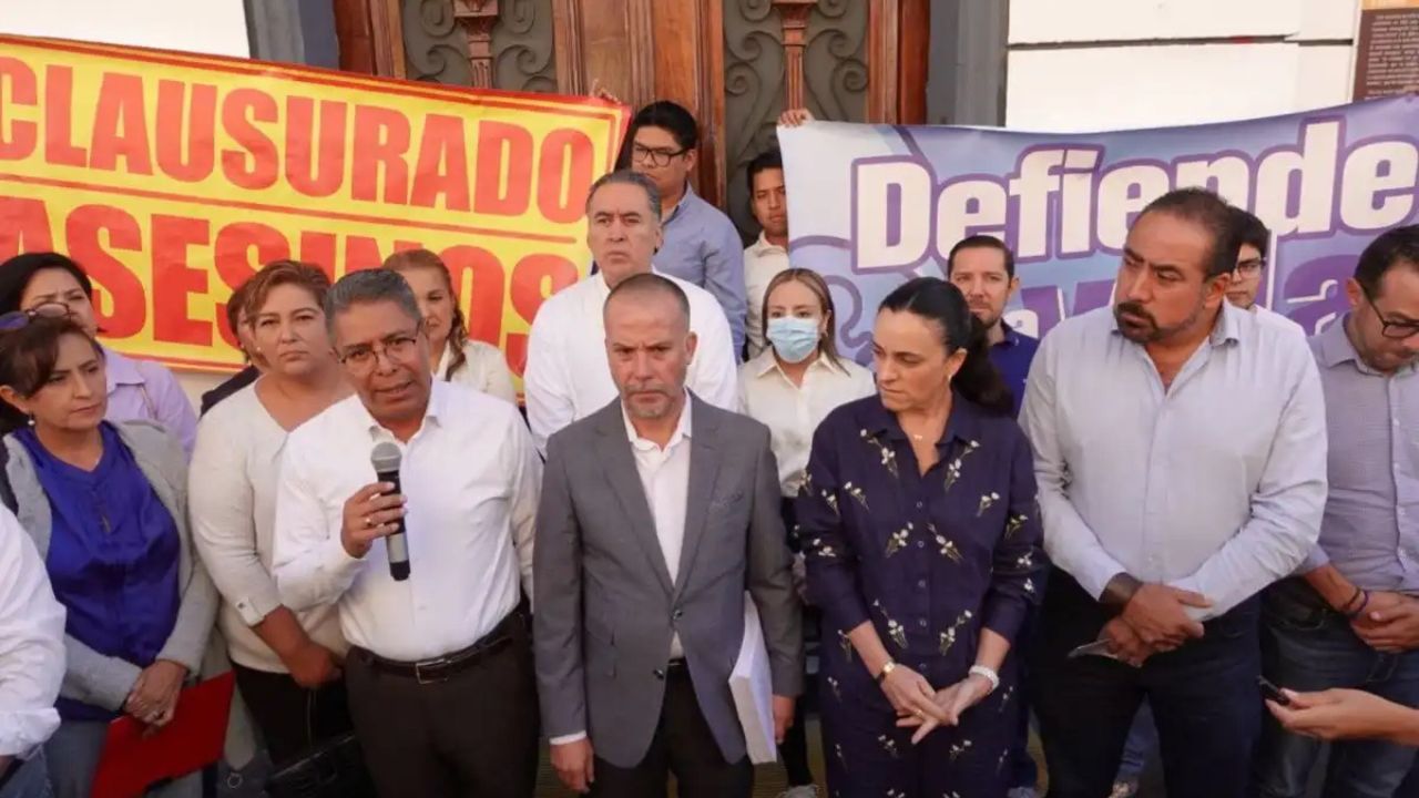 Clausuraron este domingo simbólicamente el Congreso de Puebla. El viernes se aprobó en comisiones y hoy se votará en el Pleno.