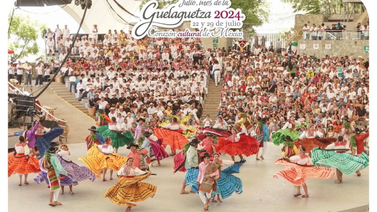 GOZO. Visitantes y turistas disfruta de las actividades de la fiesta máxima de los oaxaqueños.