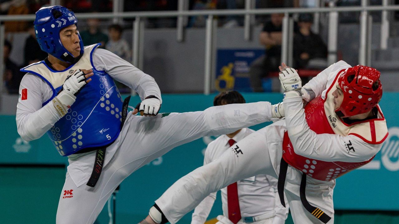 el taekwondoín mexicano Carlos Sansores, comenzó su viaje a Europa que culminará en los Juegos Olímpicos de París 2024