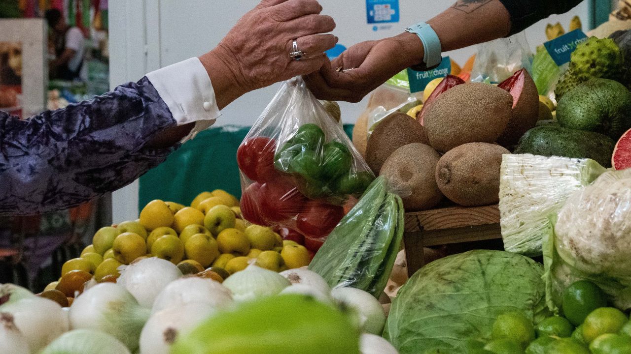 El intenso calor hacia finales de mayo, y que se extendió a los primeros días de junio, y la falta de agua de riego afectaron la producción de los agroalimentos