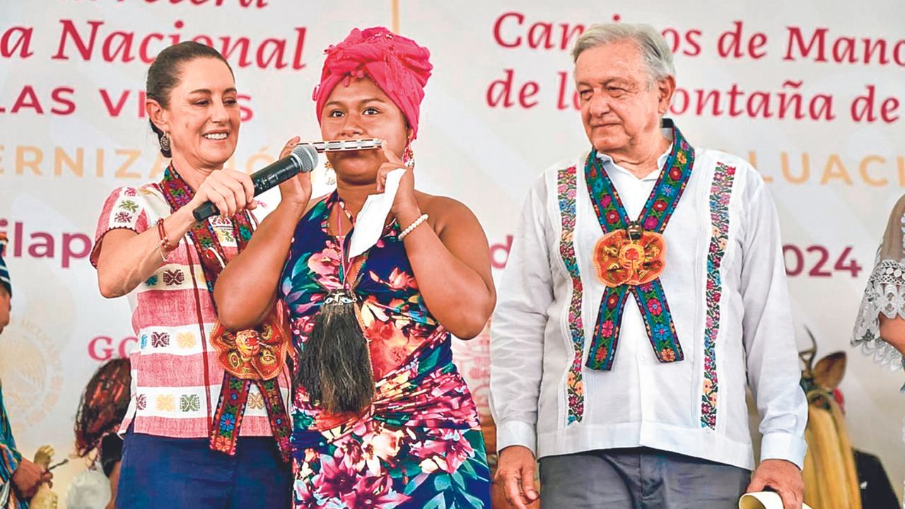 Evento. La virtual presidenta electa, Claudia Sheinbaum, y el presidente López Obrador inauguraron este domingo la carretera Las Cruces – Pinotepa Nacional en Guerrero.