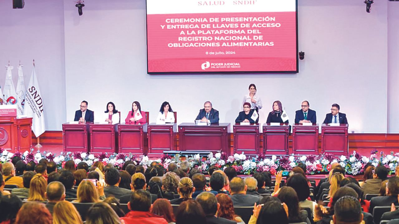 CEREMONIA. Ayer el DIF mexiquense entregó el acceso a la plataforma al Poder Judicial.