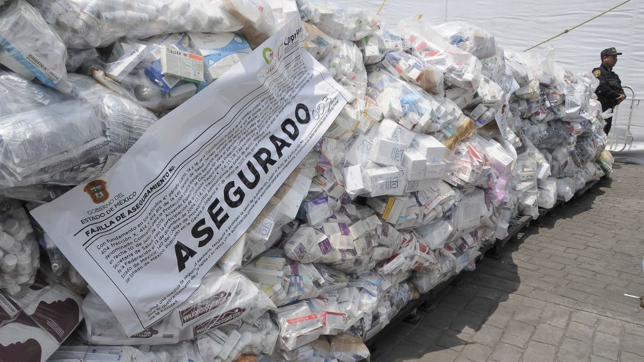 Riesgo. La Sedesa capitalina alertó que estos productos prometen efectos curativos sin tener evidencia científica, por lo que su consumo puede tener efectos graves a la salud.