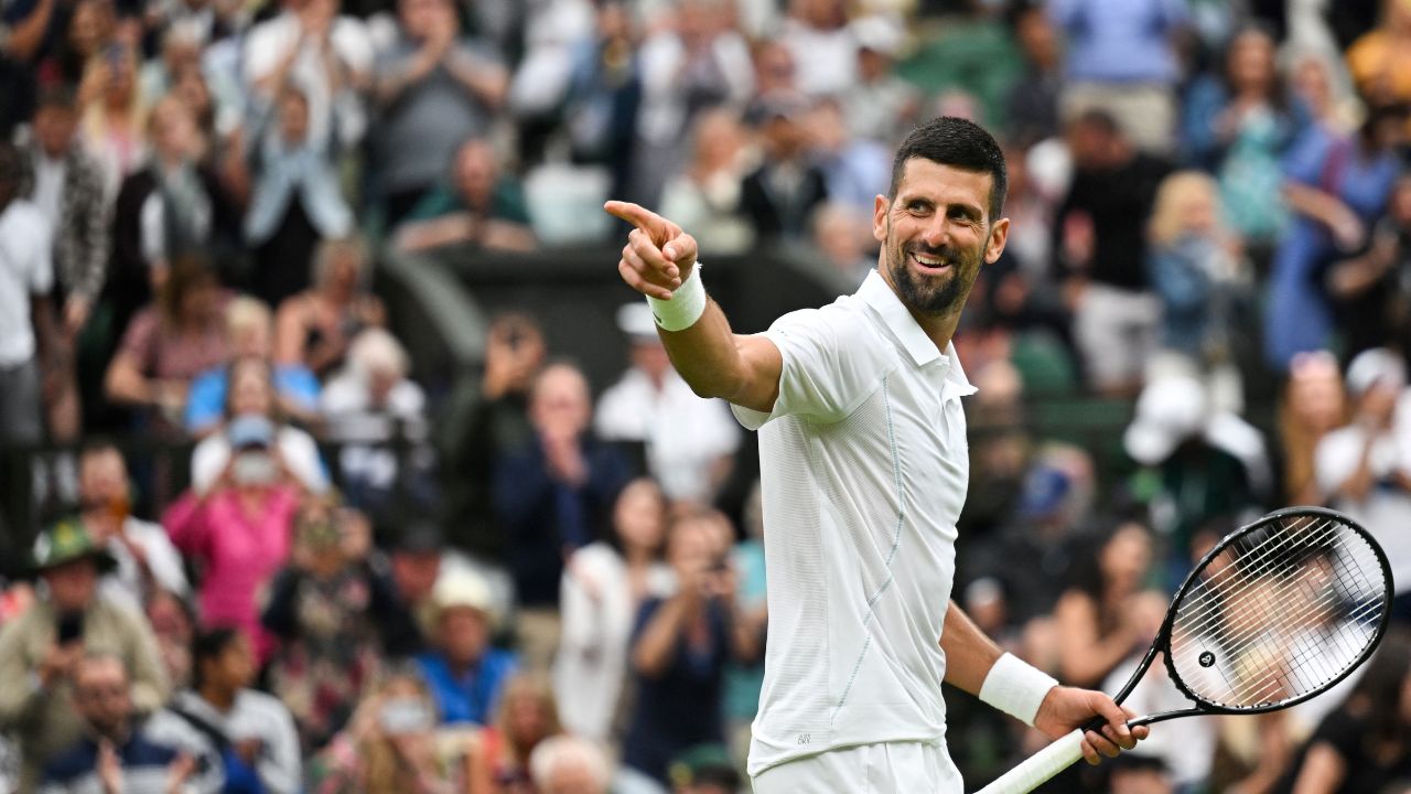 El líder de la banda Foo Fighters, Dave Grohl, estuvo presente en en la Catedral del Tenis Wimbledon como todo un “gentleman”