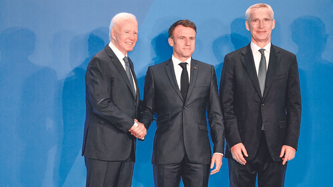 ALIANZA. Biden se encontró con Macrón y Stoltenberg antes de su discurso inaugural