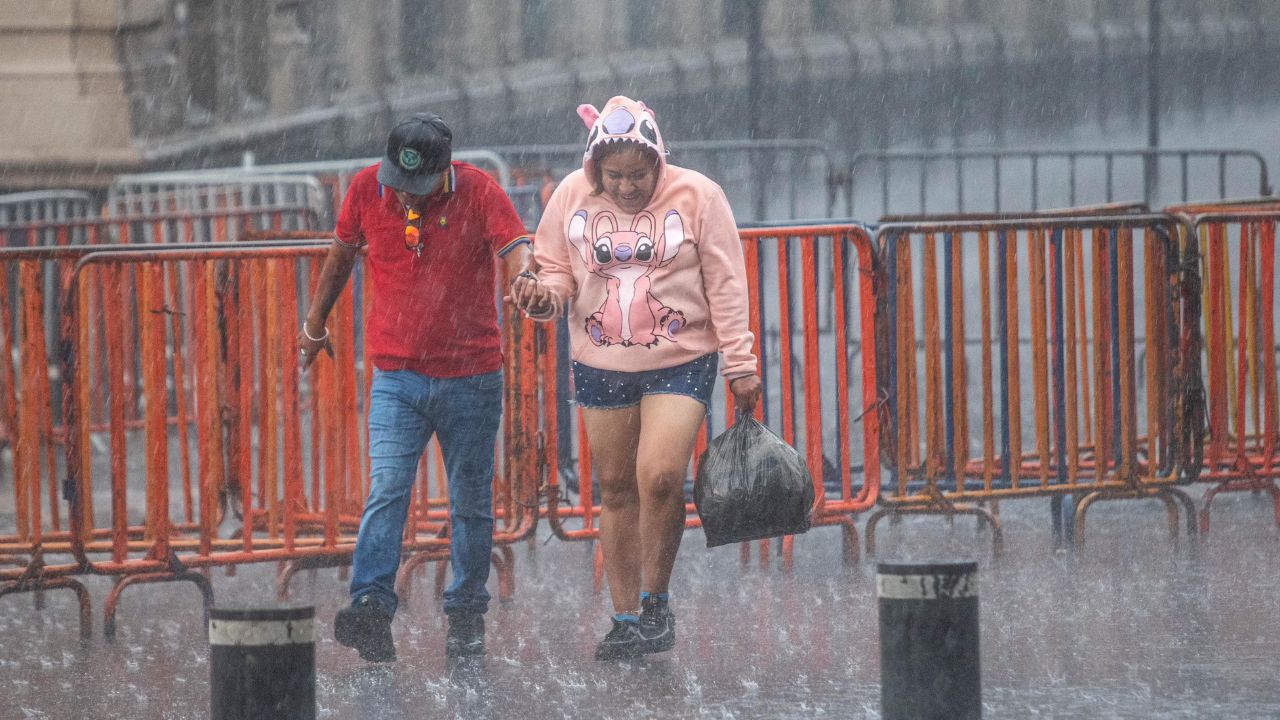 El Temporal de lluvias es un fenómeno que trae consigo la amenaza de lluvias torrenciales, tormentas eléctricas y potencialmente granizo