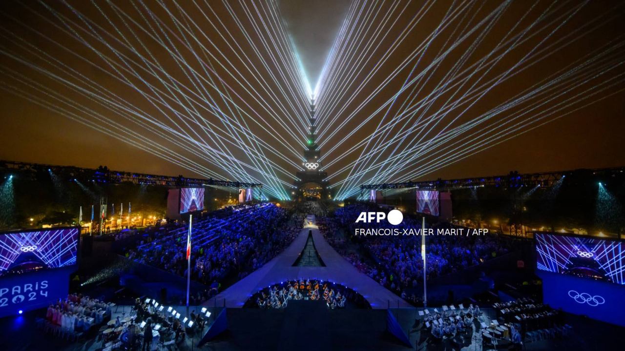 De manera sorpresiva, rompiendo protocolos y reglas, así se llevó a cabo la ceremonia de inauguración de los Juegos Olímpicos de París 2024.