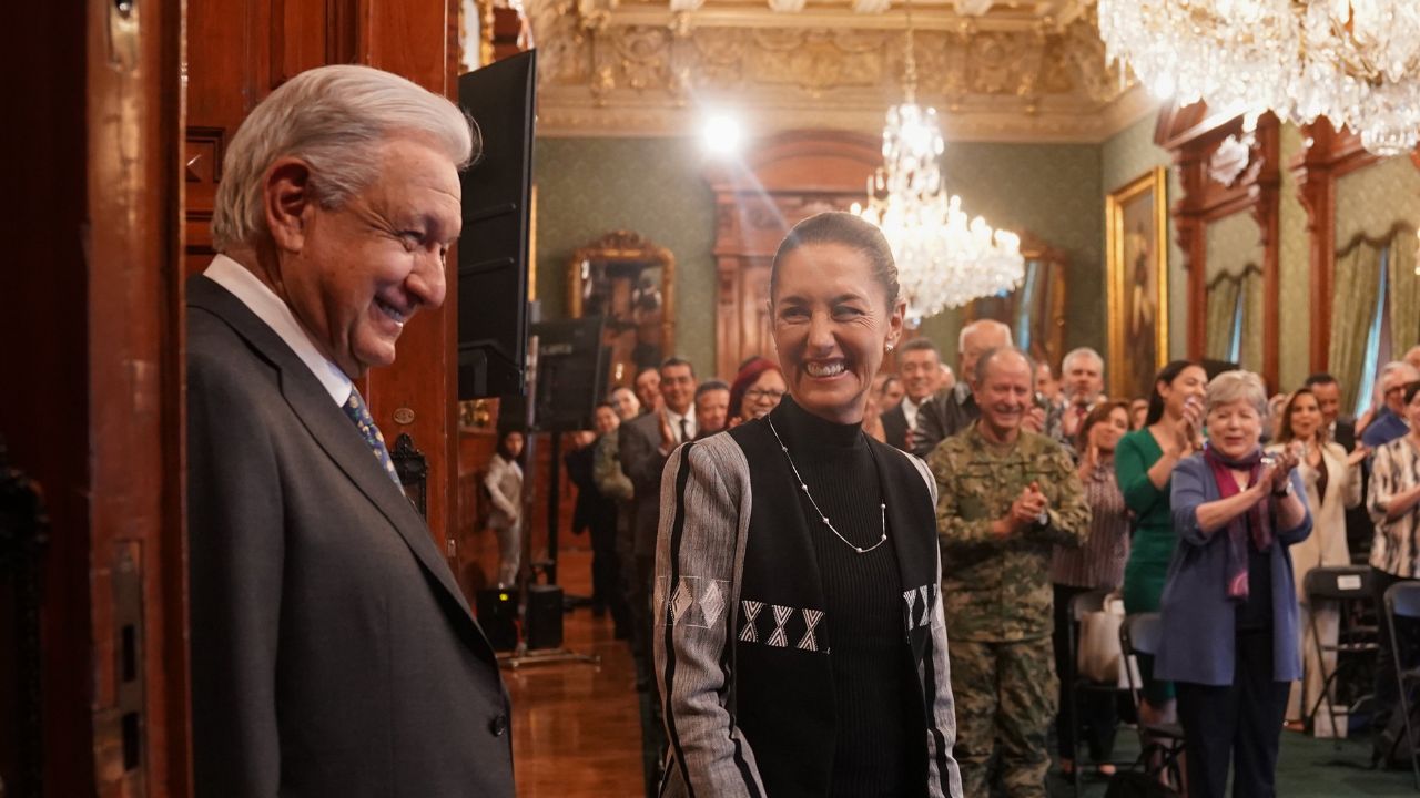 El mandatario compartió fotografías del encuentro realizado en el Salón Embajadores de Palacio Nacional