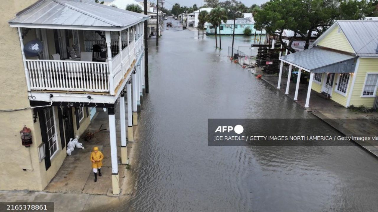 Debby deja 4 muertos y alertas de "inundaciones catastróficas" en el sureste de EU