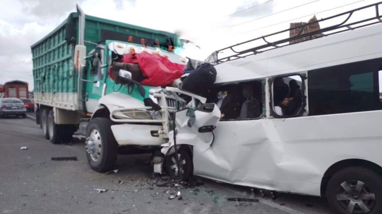 Accidente en la carretera San Luis Atexcac-Guadalupe Victoria deja al corte 9 muertos y 12 heridos