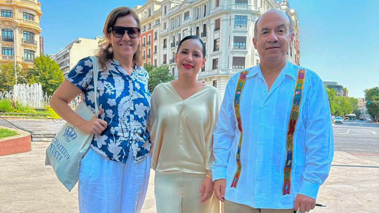 Sandra Cuevas - Felipe Calderón