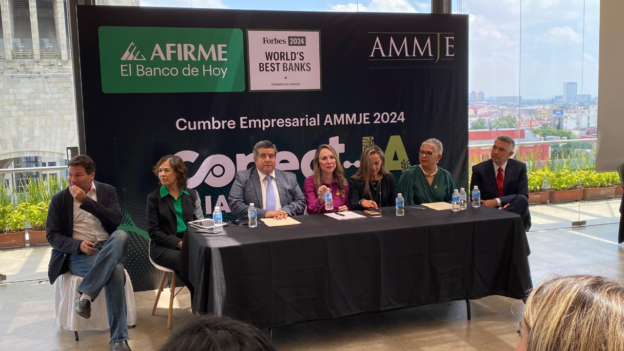 Asociación Mexicana de Mujeres Jefas de Empresas (AMMJE), en colaboración con la Secretaría de Desarrollo Económico Sustentable de Guanajuato, presentó la Cumbre Empresarial 2024