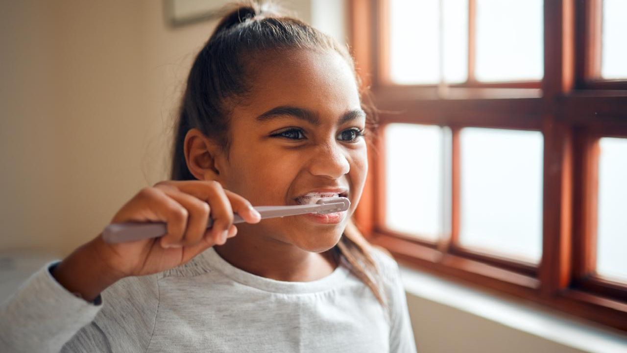 Soluciones en TI ofreció servicios gratuitos de revisión dental, limpieza, aplicación de flúor y charlas educativas